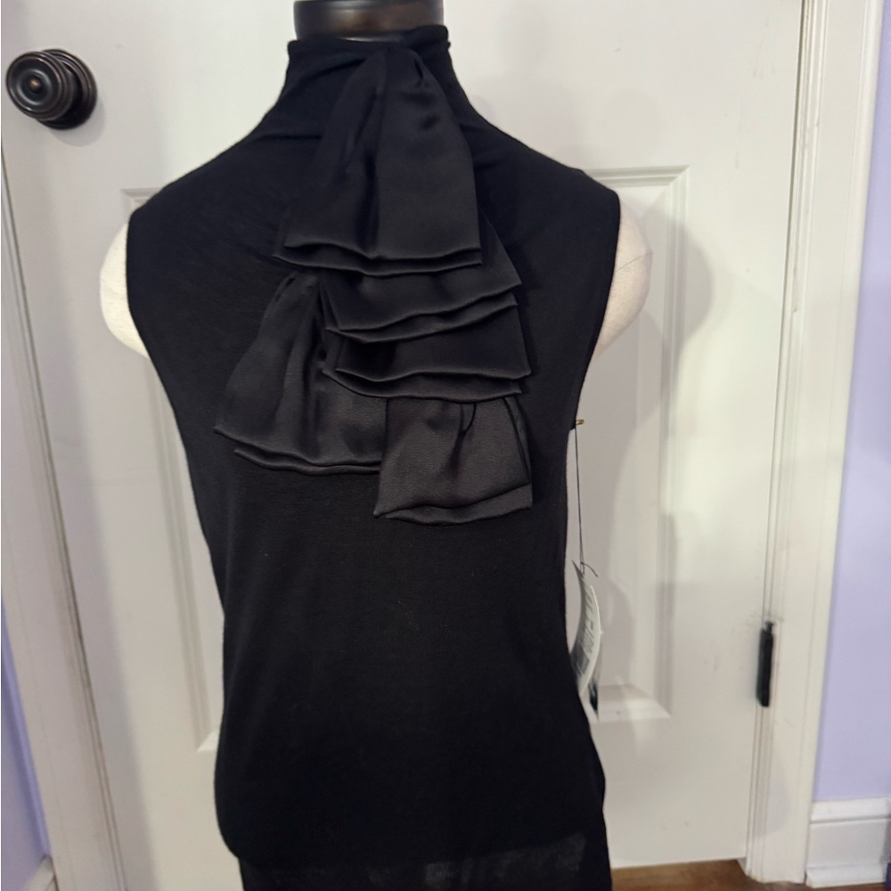 Elegant Black Scarf with Ruffle Detail